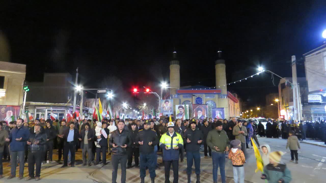 گزارش تصویری از چهل و چهارمین اجتماع شبانه هریسی&zwnj;ها برای حمایت از رهبری