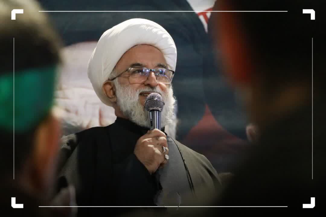قابی به یاد ماندنی از اجتماع شبانه اقتدار و مقاومت ماهدشتی&zwnj;ها در حمایت از رهبری
