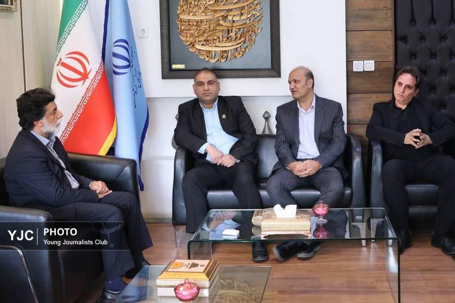 جشنواره گل و گلاب میمند؛ میزبان آیین ابلاغ ملی شدن «شیشه‌گری»
