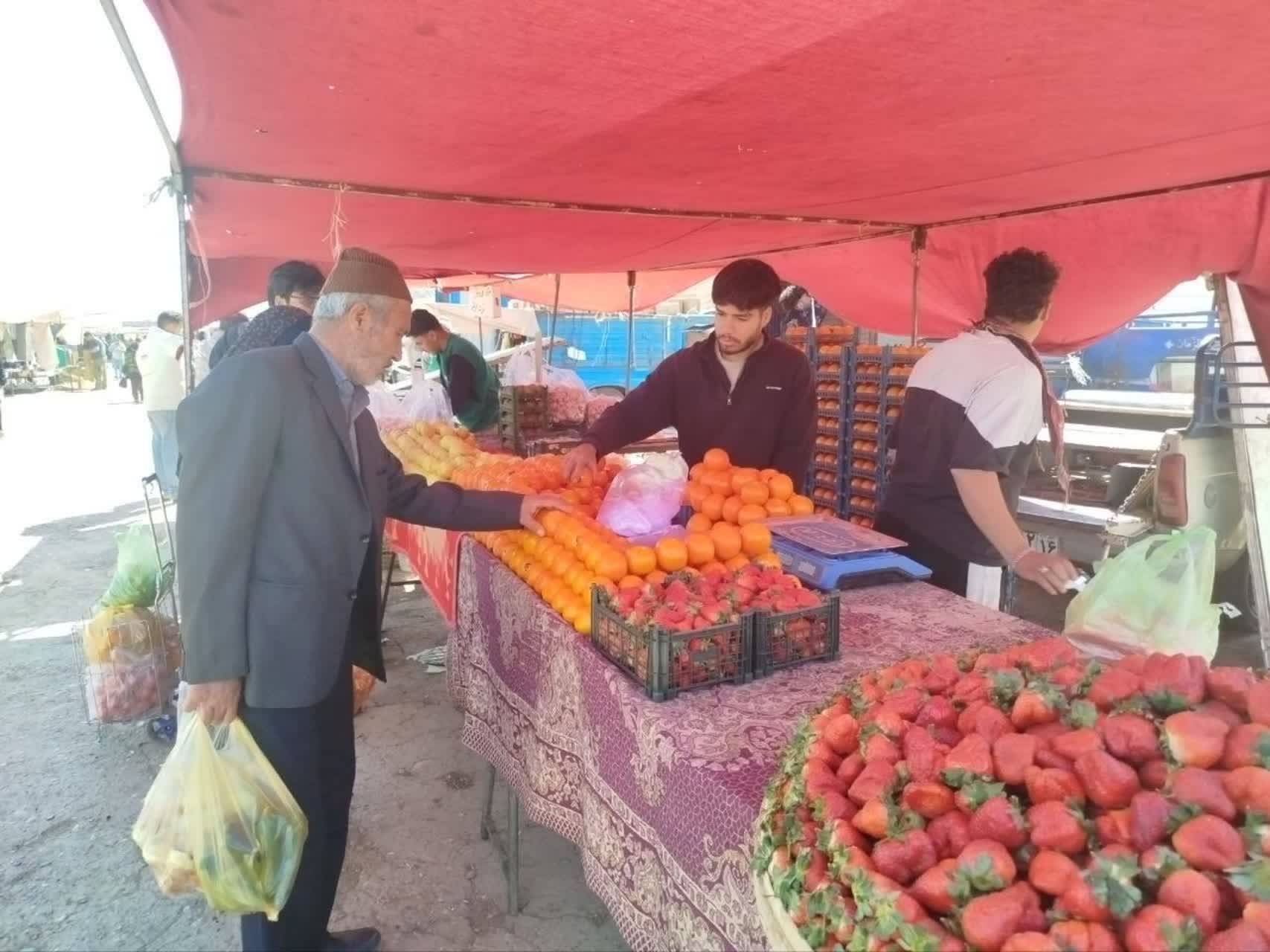 جمعه&zwnj;بازار بلوار ظهور قم؛ مملو از جمعیت در اوج جنب&zwnj;وجوش