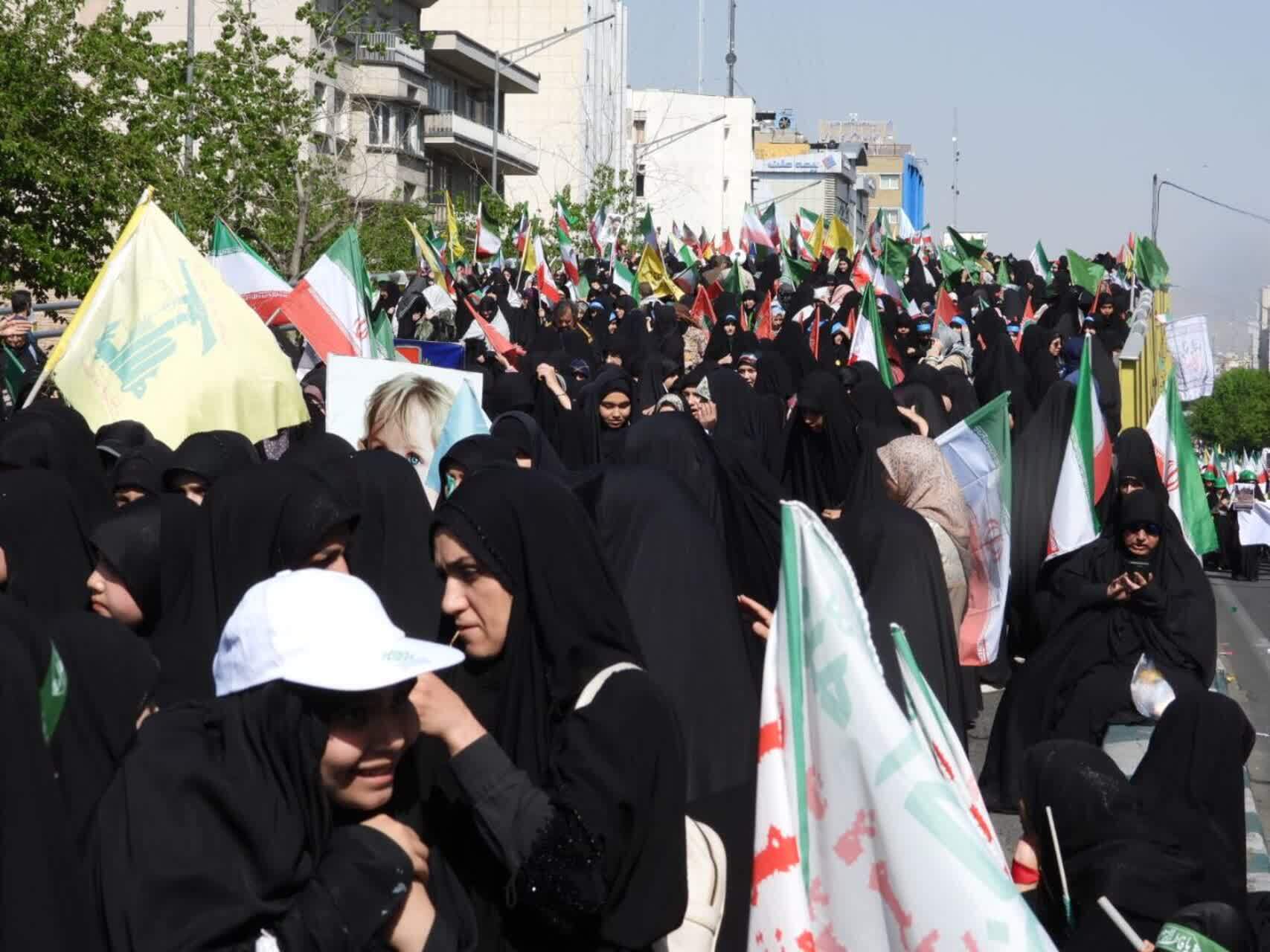 گزارش تصویری از برگزاری مراسم راهپیمایی دختران جانفدای ایران در خیابان انقلاب تهران