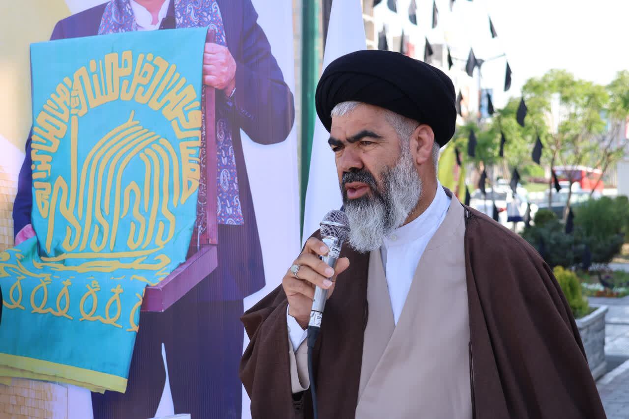 عطر حرم رضوی با اهتزاز پرچم امام رضا(ع) در شهر گلستان پیچید