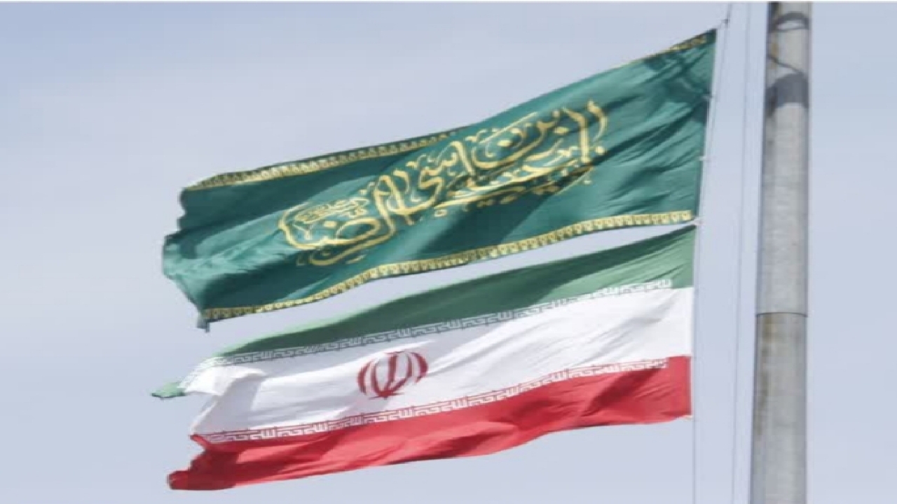 آغاز دهه کرامت در گیلان با اهتزاز پرچم علی بن موسی رضا(ع)