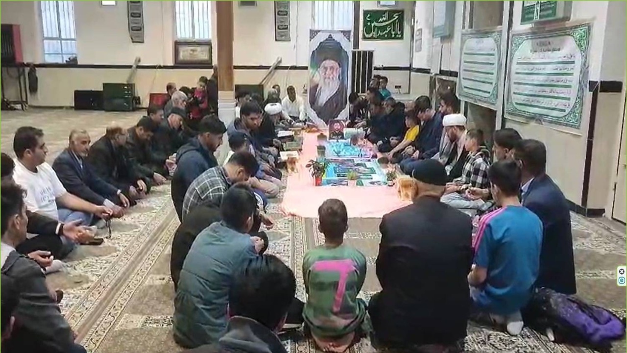 حال و هوای اهالی روستای تکه هنگام لحظه سال تحویل + فیلم