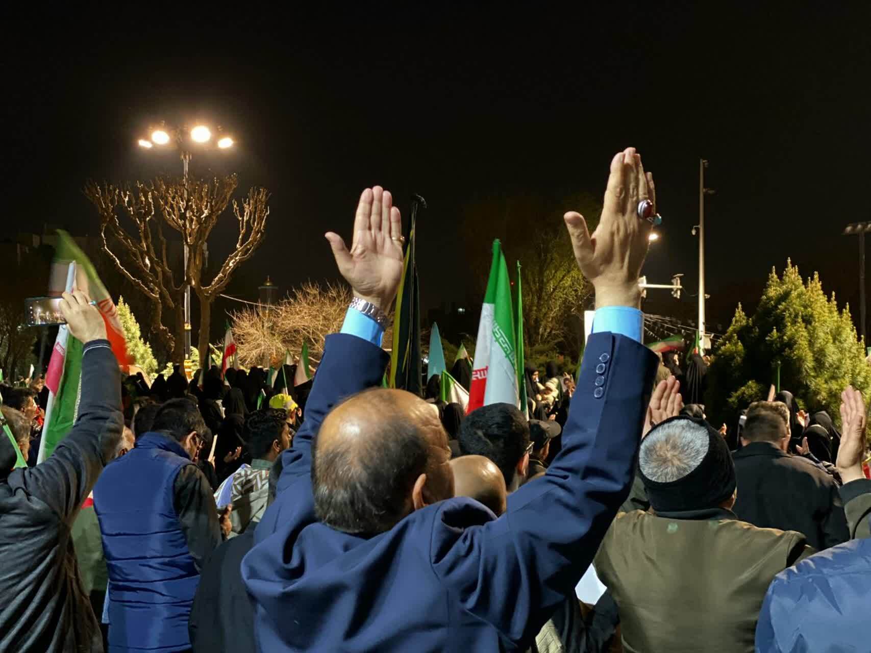 تجدید بیعت مردم انقلابی شهرک دولت آباد شهرری با سومین رهبر انقلاب