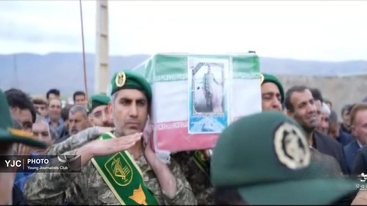 آئین تشییع شهید مدافع وطن حسین رسولی بهاروند خرم‌آباد + فیلم