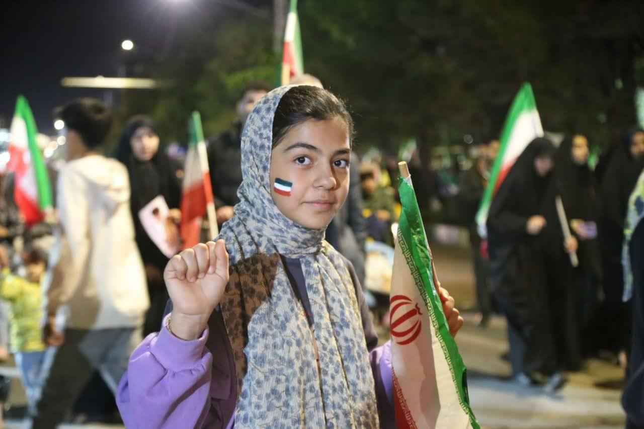 میلاد کریمه اهلبیت (ع) و روز دختر؛ دختران ایران امروز محکمتر از همیشه پای وطن ایستادهاند میلاد کریمه اهلبیت (ع) و روز دختر؛ دختران ایران امروز محکمتر از همیشه پای وطن ایستادهاند