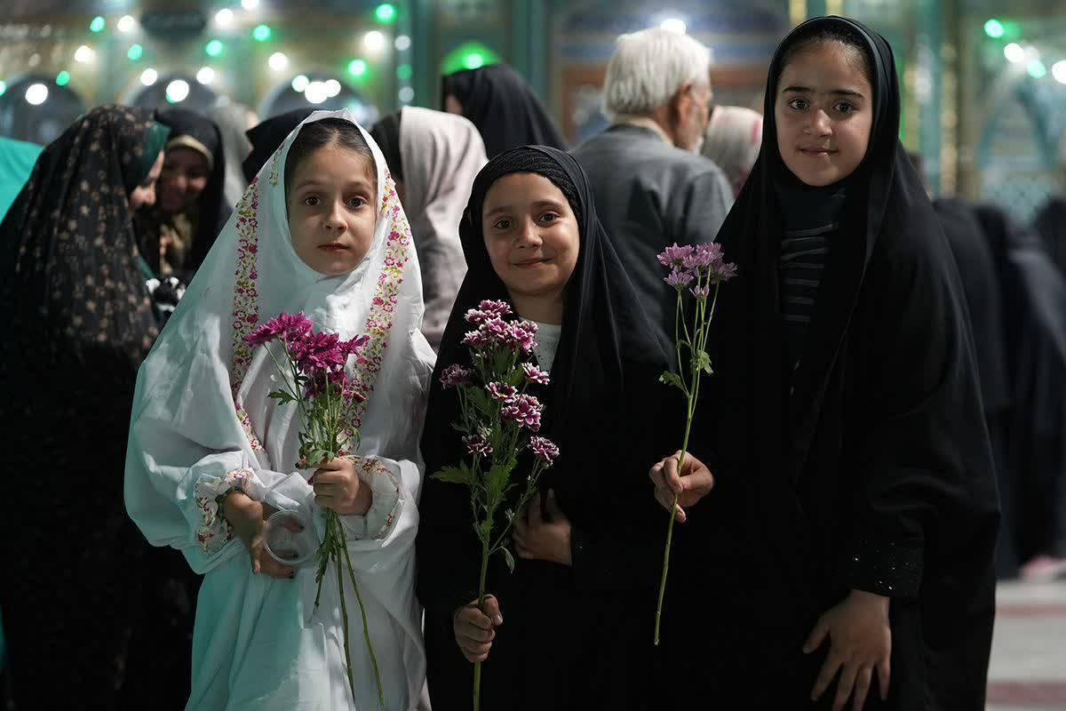میلاد کریمه اهلبیت (ع) و روز دختر؛ دختران ایران امروز محکمتر از همیشه پای وطن ایستادهاند میلاد کریمه اهلبیت (ع) و روز دختر؛ دختران ایران امروز محکمتر از همیشه پای وطن ایستادهاند