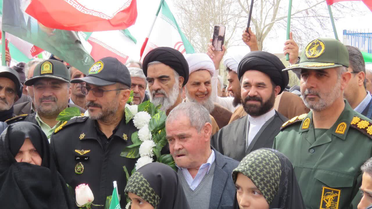 مراسم استقبال از سرافرازان ناو دنا در هریس