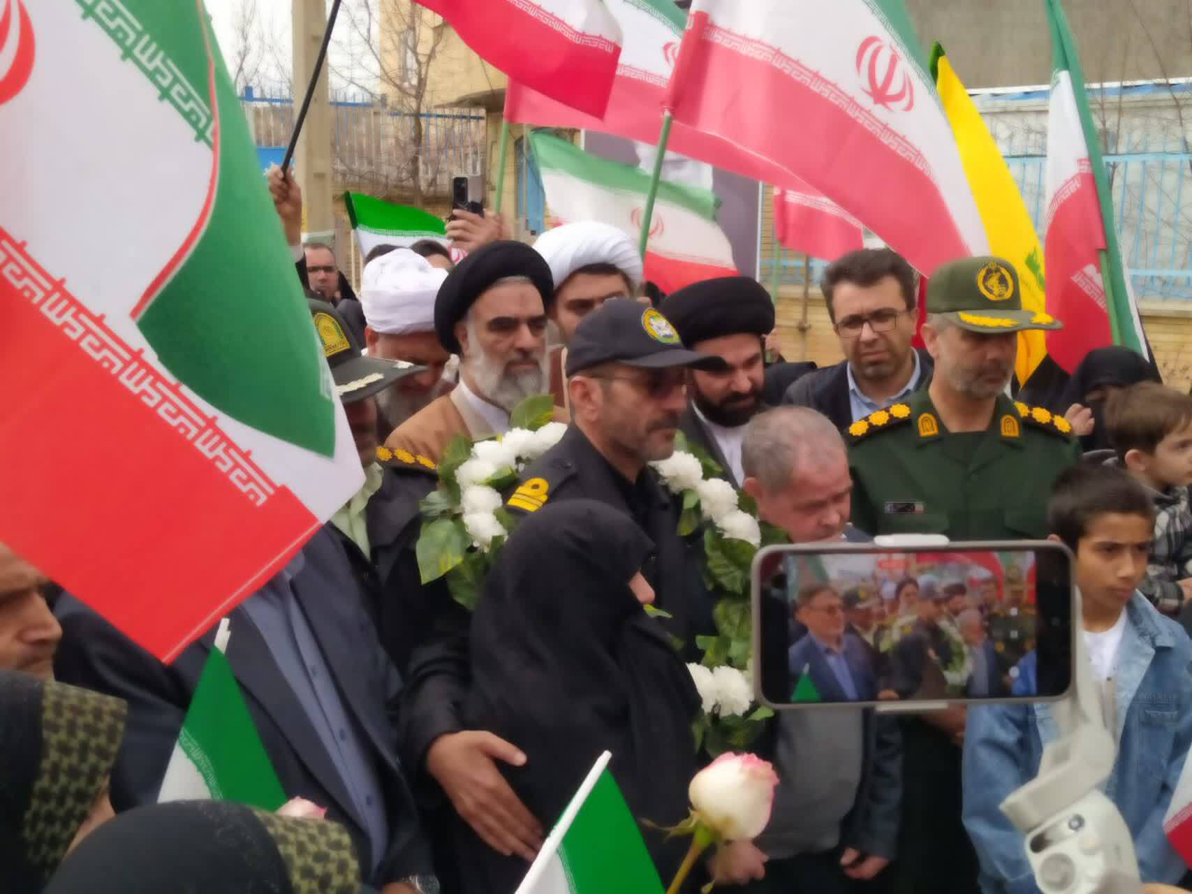 مراسم استقبال از سرافرازان ناو دنا در هریس