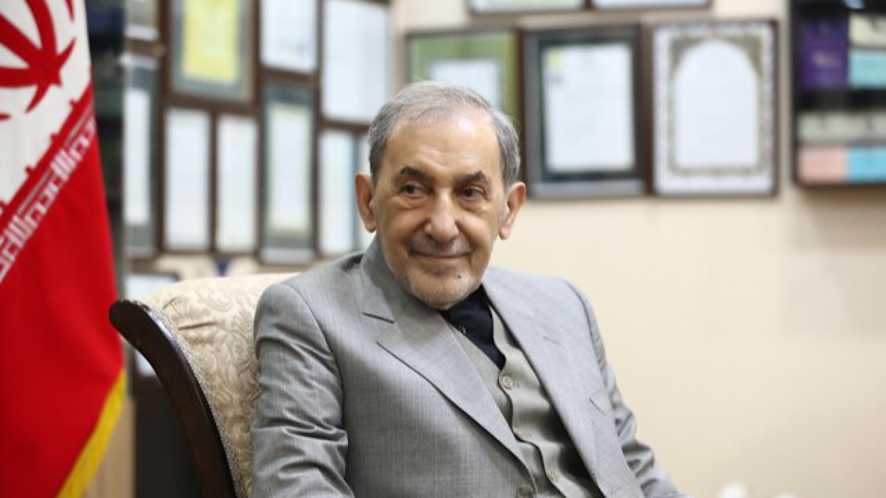ولایتی: دوران تحمیل امنیت از آن سوی اقیانوس‌ها به پایان رسیده است