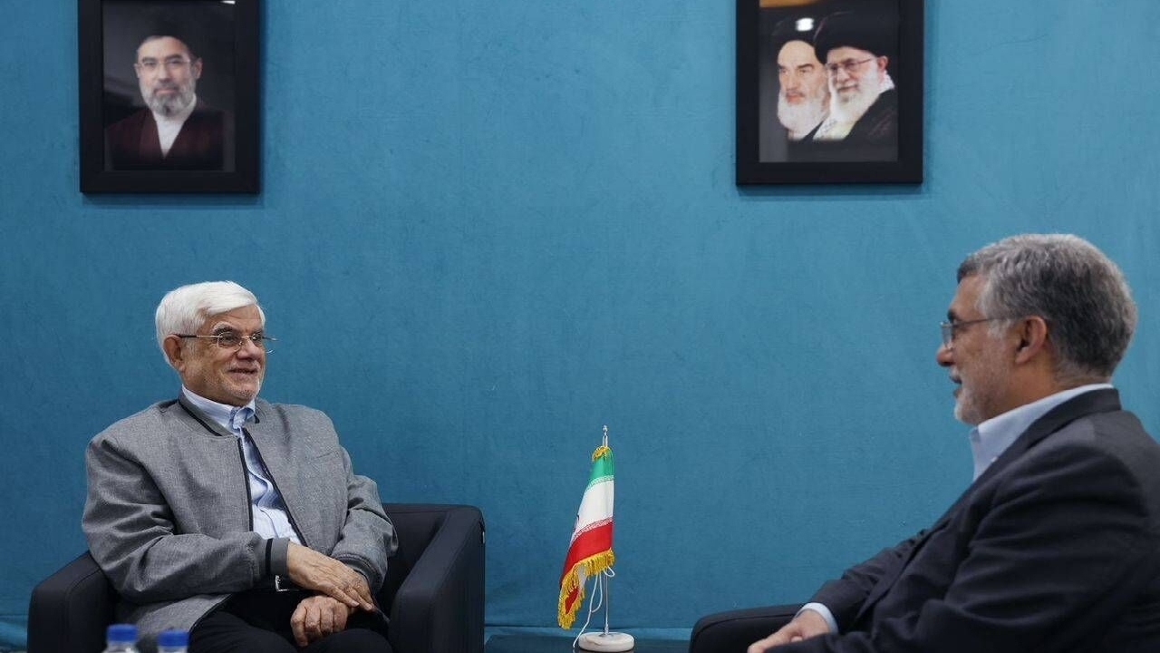 عارف: تقویت زنجیره تأمین دارو از اولویت‌های اصلی است