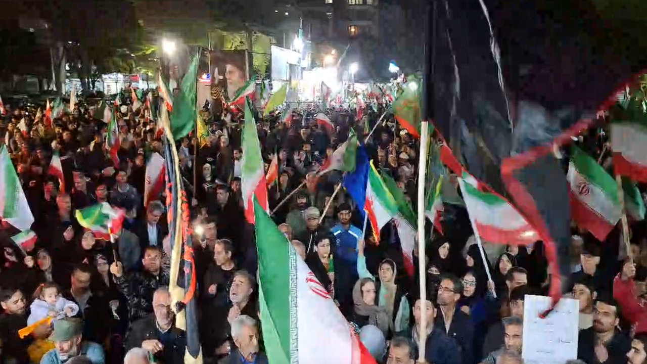 میدان‌داری بی‌نظیر بروجردی‌ها در شب پنجاهم تجمعات خیابانی + فیلم
