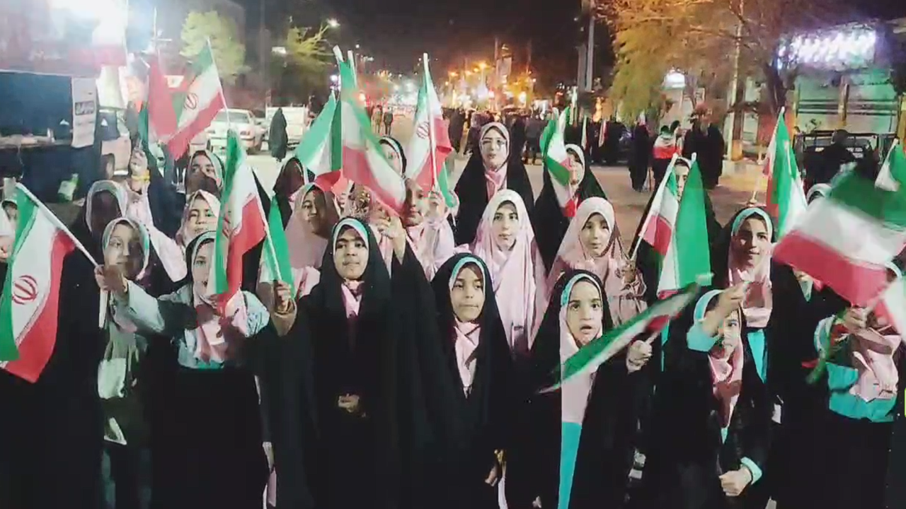 گرامیداشت دانش آموزان نهاوندی در سالروز ولادت حضرت معصومه(س) + فیلم