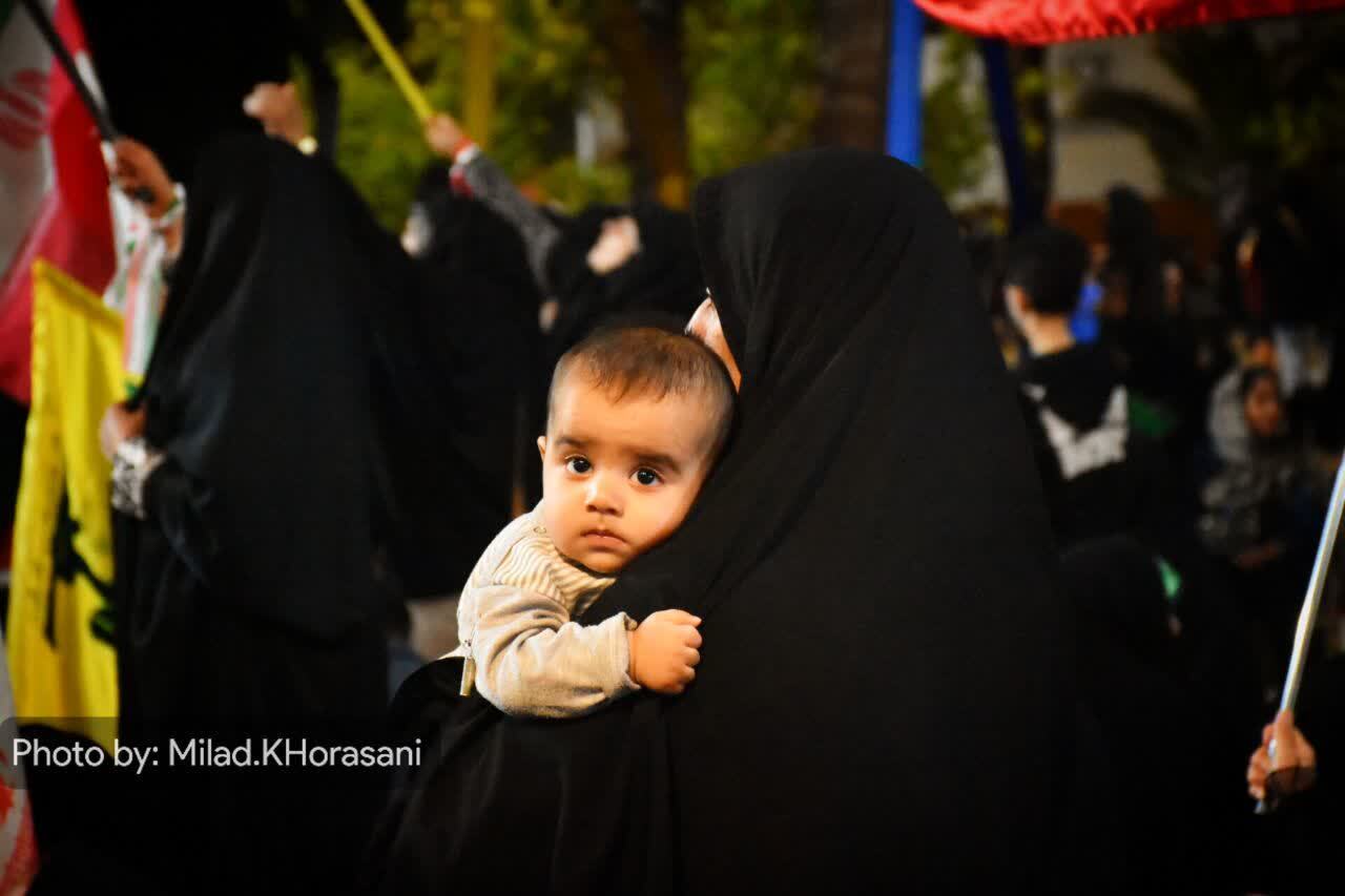 پنجاهمین شب میدان داری مردم بهبهان با حضور دختران انقلاب