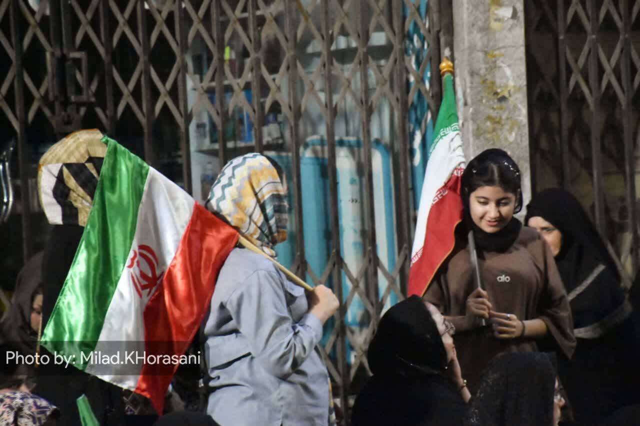 پنجاهمین شب میدان داری مردم بهبهان با حضور دختران انقلاب