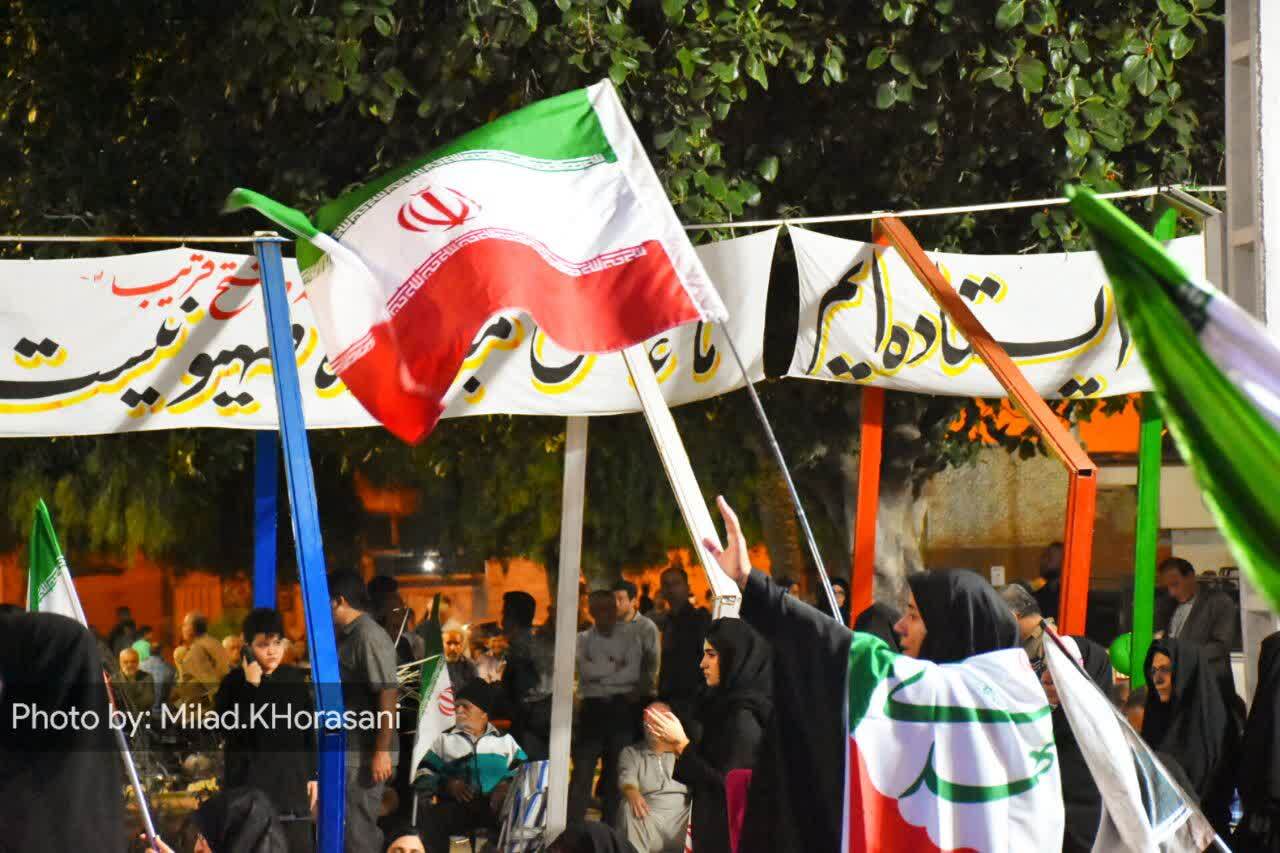 پنجاهمین شب میدان داری مردم بهبهان با حضور دختران انقلاب