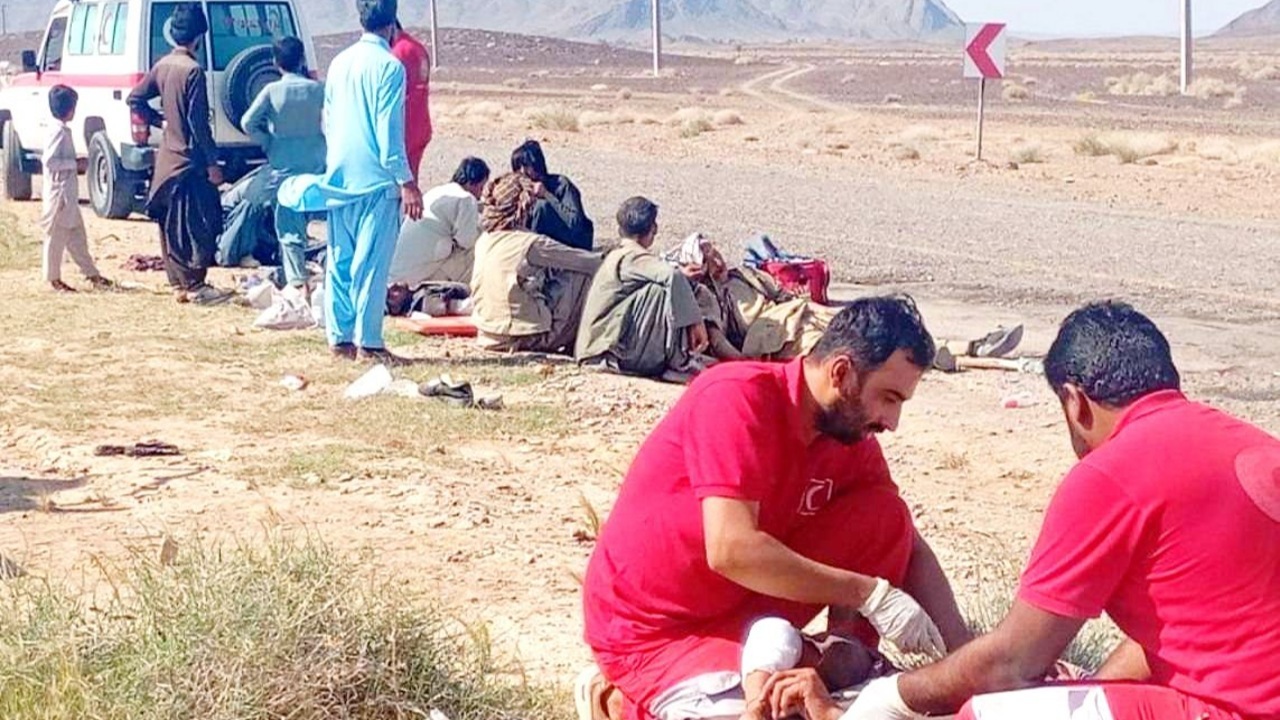 ۲۵ مصدوم و یک جان‌باخته در واژگونی وانت تویوتا محور مهرستان ـ هیدوچ
