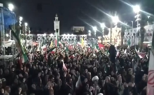 فریاد مرگ بر آمریکا در بیست و سومین شب دفاع مقدس مردم رشت + فیلم