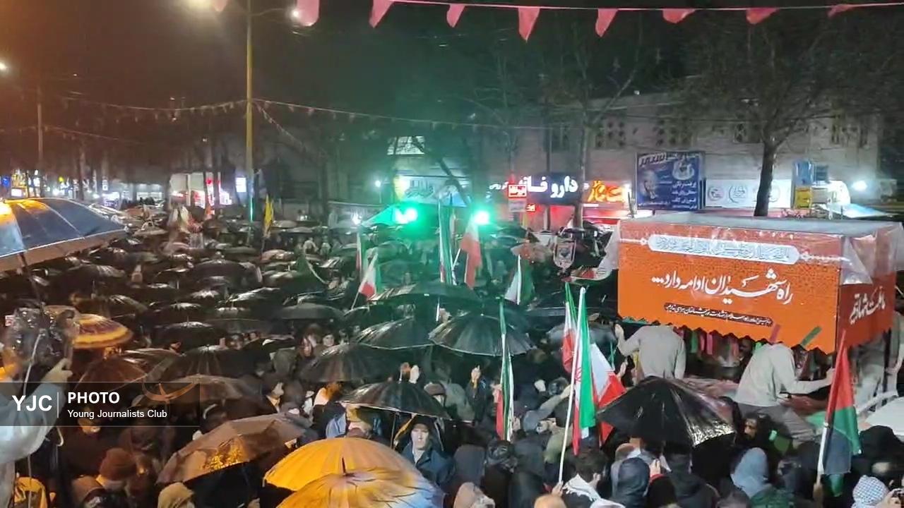 تصاویر هوایی شور حماسه مردم خرم آباد در شب وداع از شهدای حمله صهیونی آمریکایی خرم آباد + فیلم