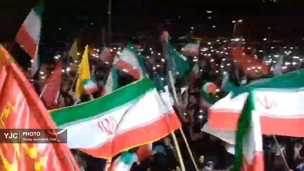 جلوه‌هایی از حماسه حضور مردم دورود همراه با خالق سرود سلام فرمانده + فیلم