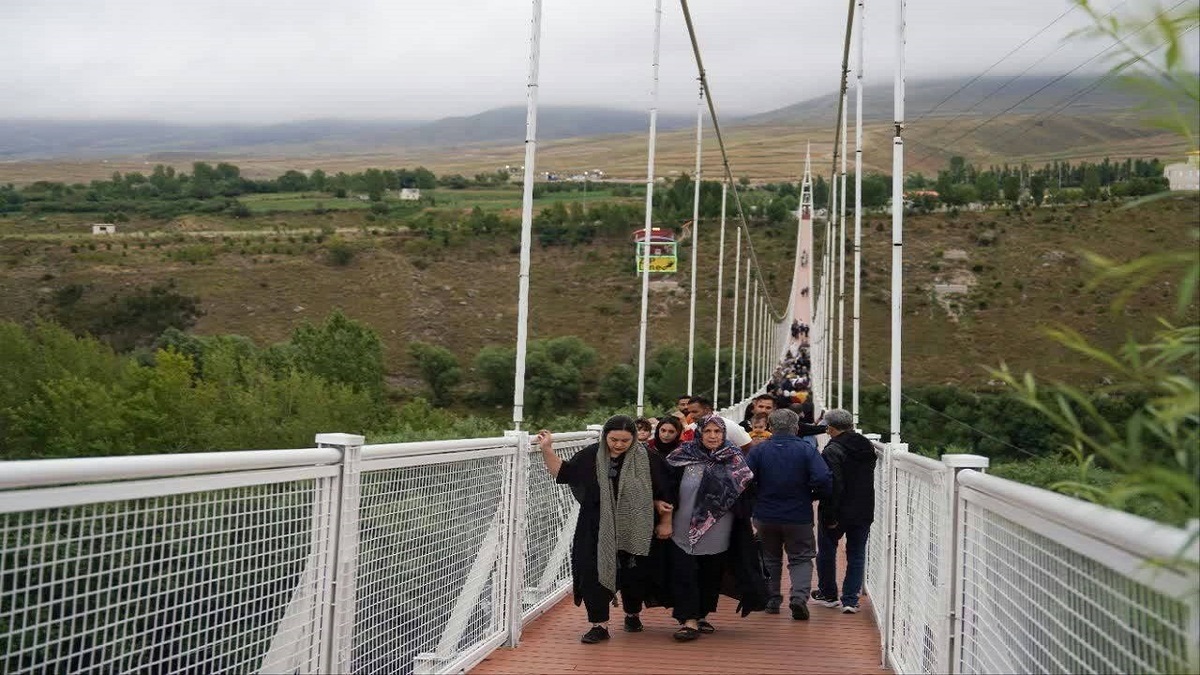 باشگاه خبرنگاران -آمادگی کامل مجموعه پل معلق مشگین‌شهر برای خدمات‌رسانی به مسافران نوروزی