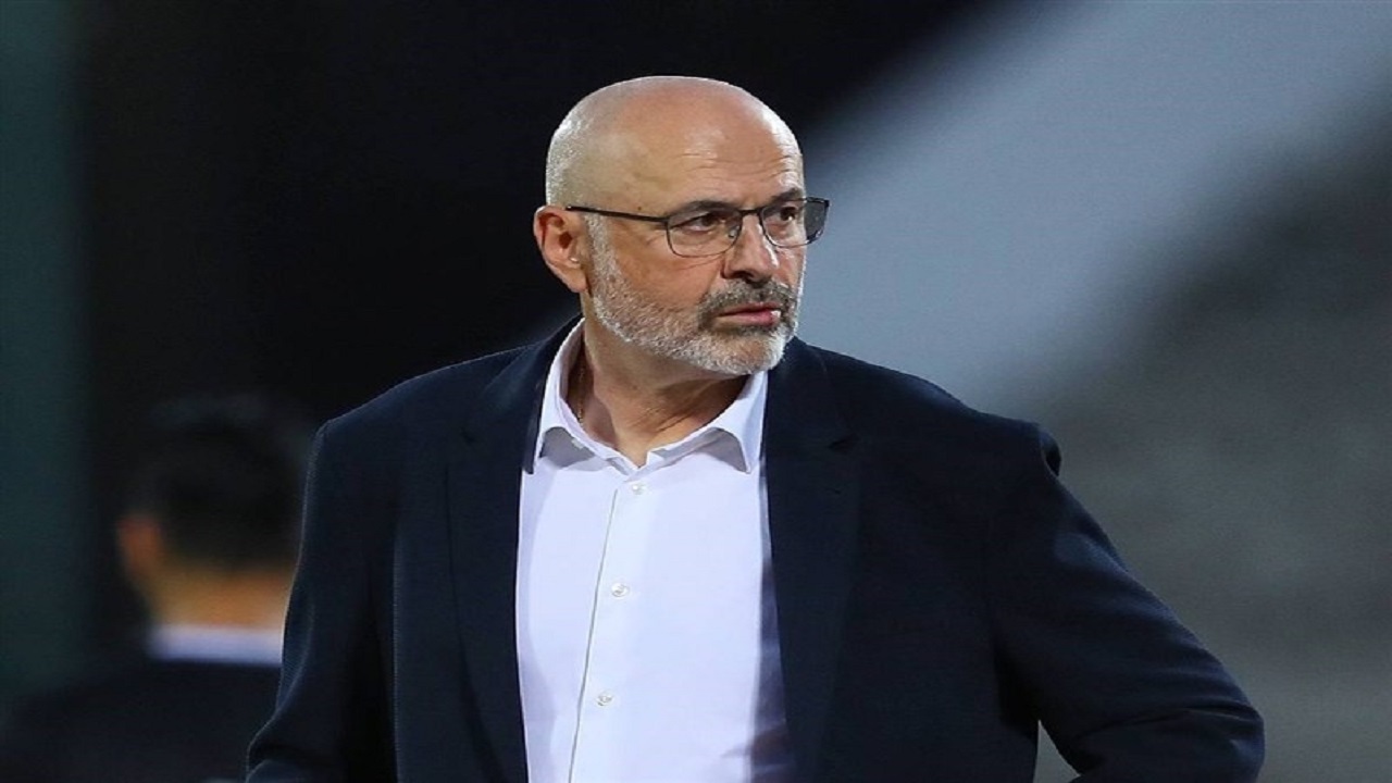 سرمربی خارجی خطاب به باشگاه استقلال: پولم را بعد از جنگ بدهید
