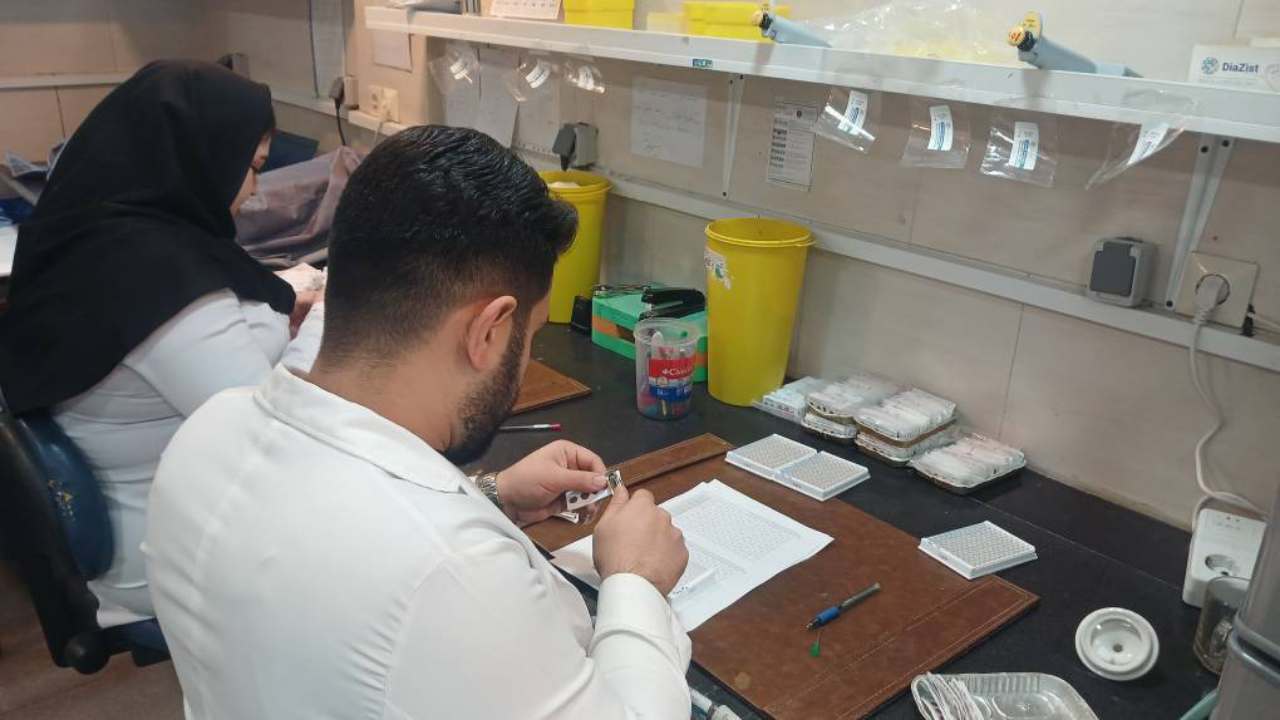 تداوم خدمات آزمایشگاهی در ایام تعطیل و بحران/انجام بیش از ۷ هزار و ۴۰۰ خدمت آزمایشگاهی در آذربایجان غربی