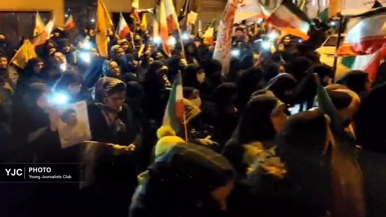 کاروان عاشورایی ازنا در مسیر منزل یک شهید + فیلم
