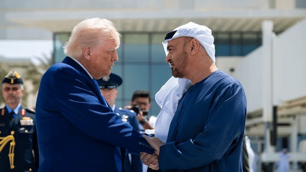 سفیر امارات در آمریکا خواستار ادامه جنگ با ایران شد