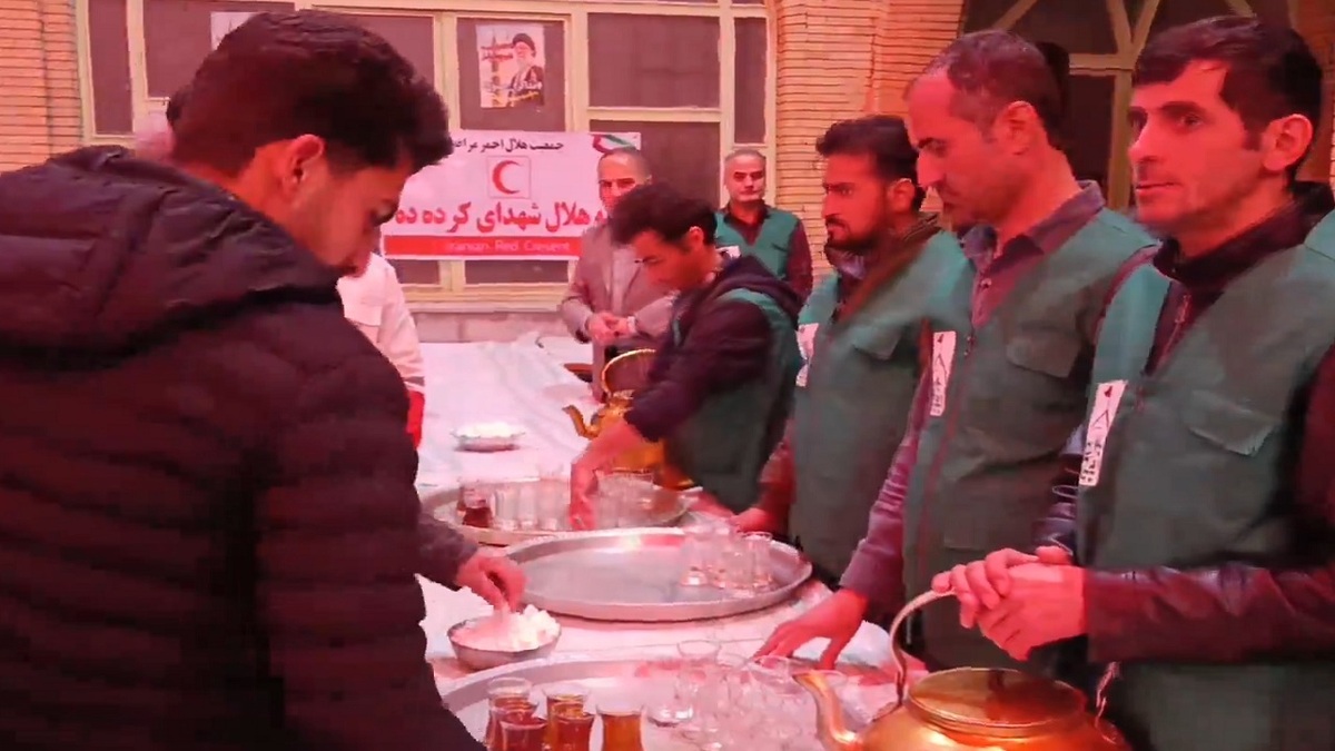 باشگاه خبرنگاران -توزیع۱۳۰۰ وعده غذایی نذری به همت اهالی روستای کردده در مراغه 