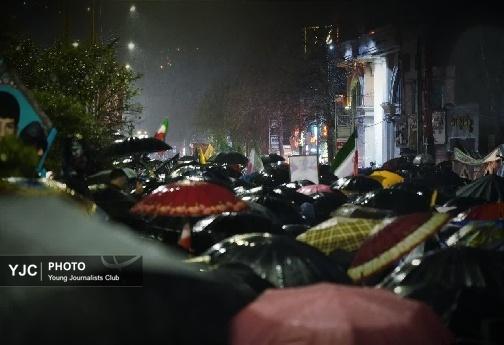 باران عاشقی بر پیکر مطهر شهید حاج رمضان حسنوند در خرم آباد + تصاویر