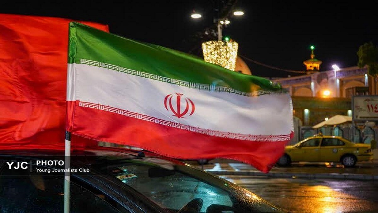 نوای همدلی در شب بارانی شیراز + فیلم و تصاویر