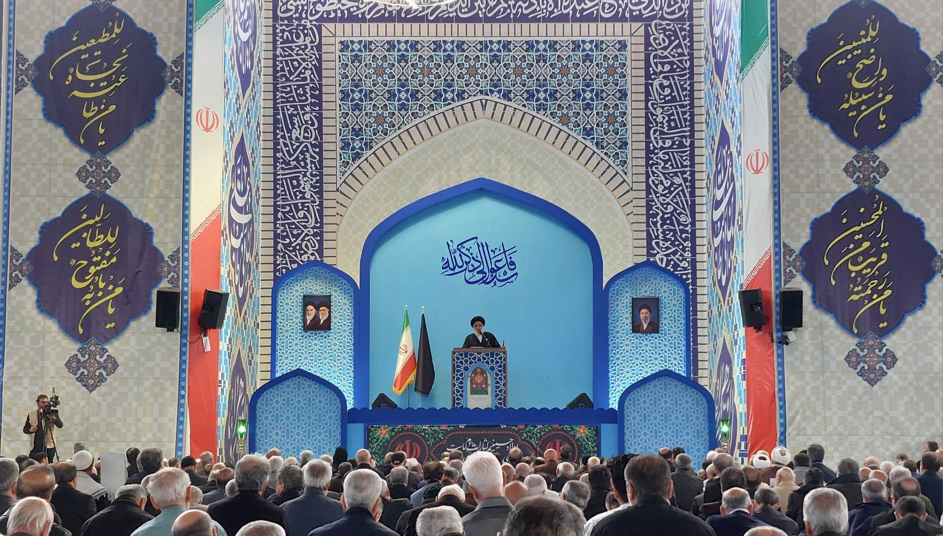 قرآن کریم هدف اصلی دشمنان را نابودی دین بر میشمارد
