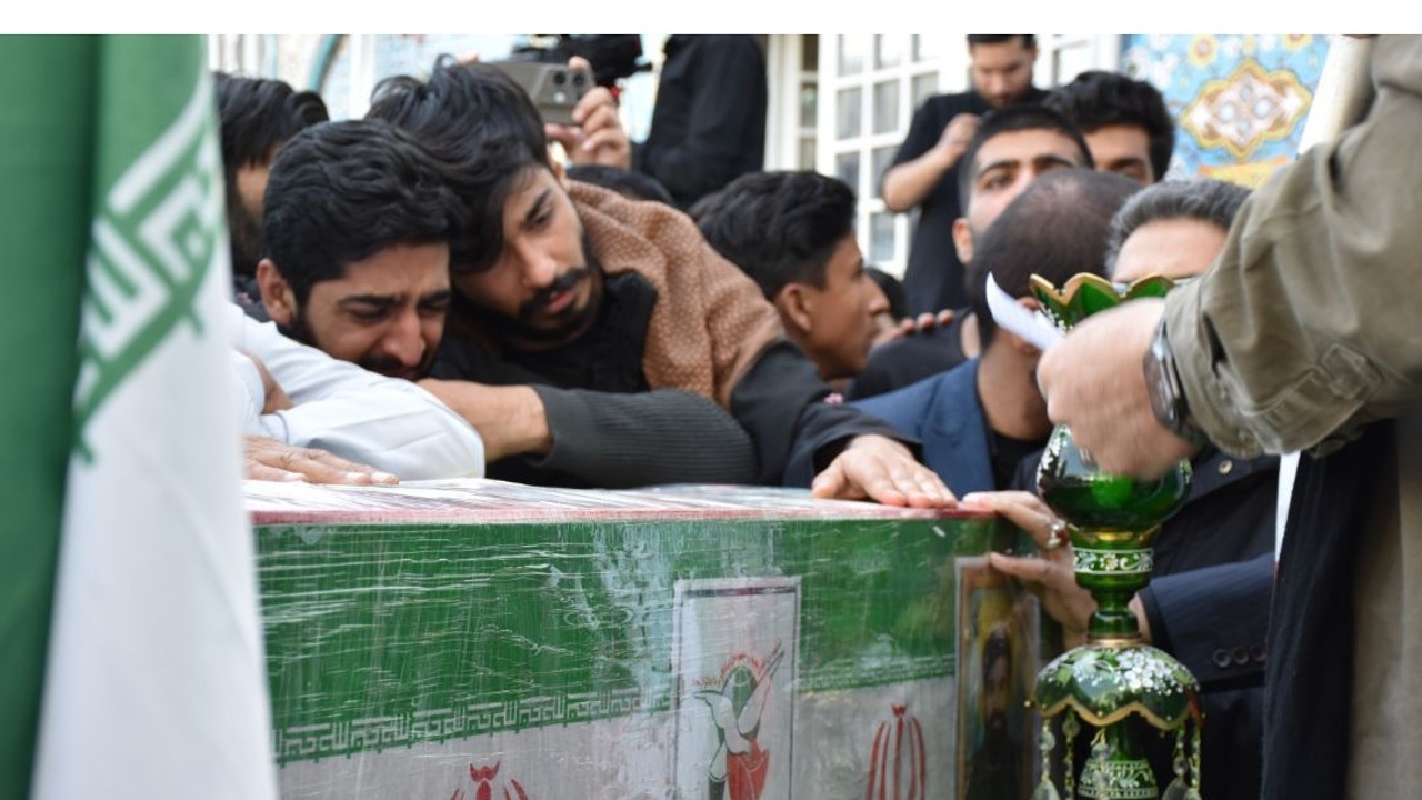 تشییع پیکر پاک و مطهر شهید مبین سرگزی +فیلم و تصاویر