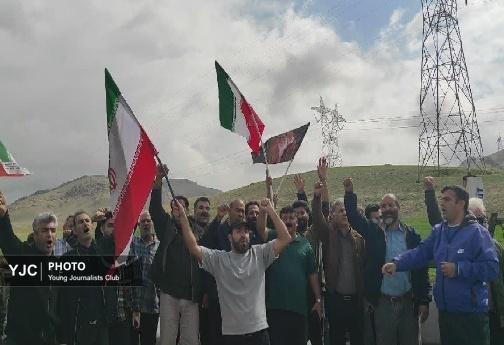 بیعت کامیون داران خرم آبادی با مقام معظم رهبری و اعلام حمایت از رزمندگان جنگ رمضان + تصاویر