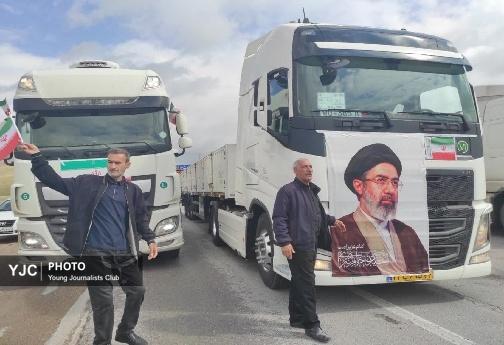 بیعت کامیون داران خرم آبادی با مقام معظم رهبری و اعلام حمایت از رزمندگان جنگ رمضان + تصاویر