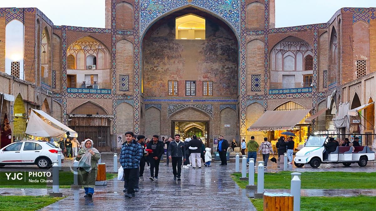 مراسم تشییع پیکر پاک شهید مسیحی آوانس سیمونیان در اصفهان