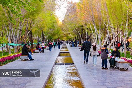 جریان زندگی در اصفهان زیر حملات دشمن صهیونیستی آمریکایی