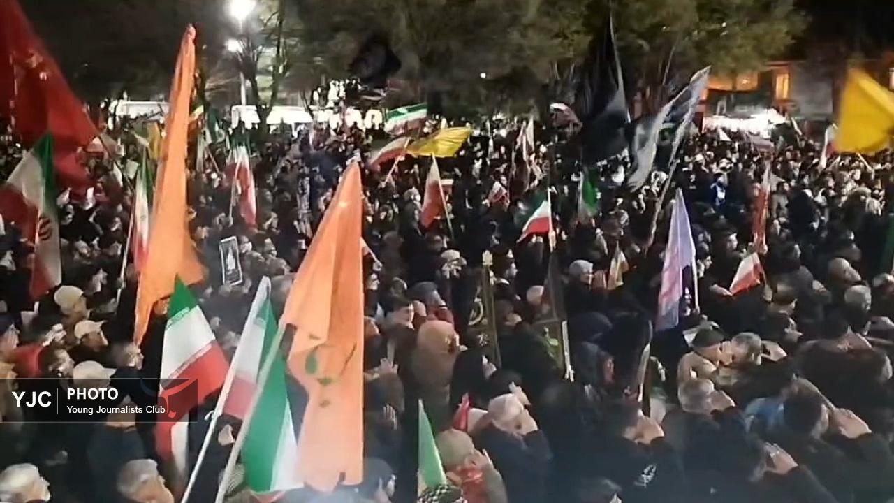 احترام نظامی بروجردی‌ها هنگام خواندن سرود وطن + فیلم