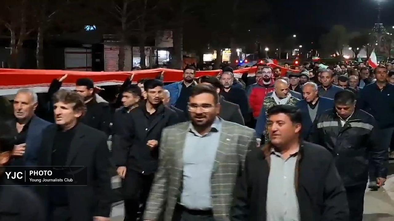 با میدان‌داری بانوی برنو به دست؛ رومشکانی‌ها به خیابان زدند + فیلم