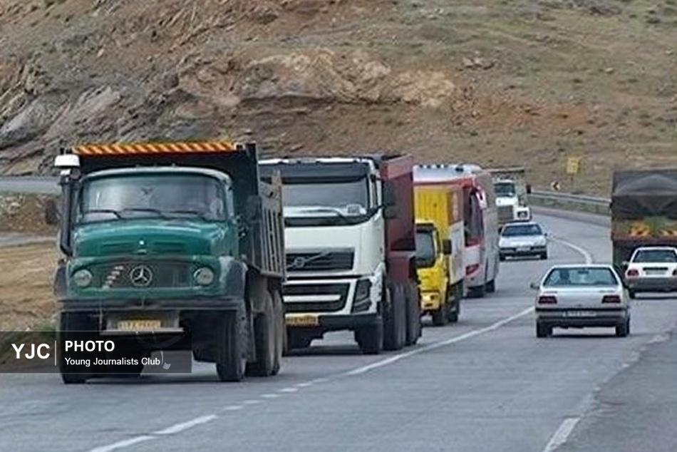 بسته تشویقی رانندگان در فارس؛ توزیع حواله ۴۰ لیتری روغن رایگان