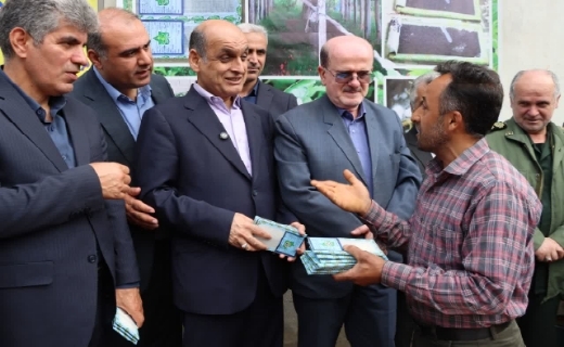 آغاز عملیات توزیع ۱۲ هزار جعبه تخم نوغان در گیلان