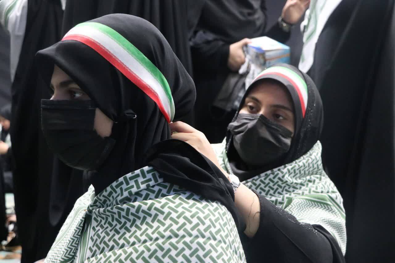 برگزاری مراسم رژه نظامی و خودرویی توسط خواهران شهر عسگران