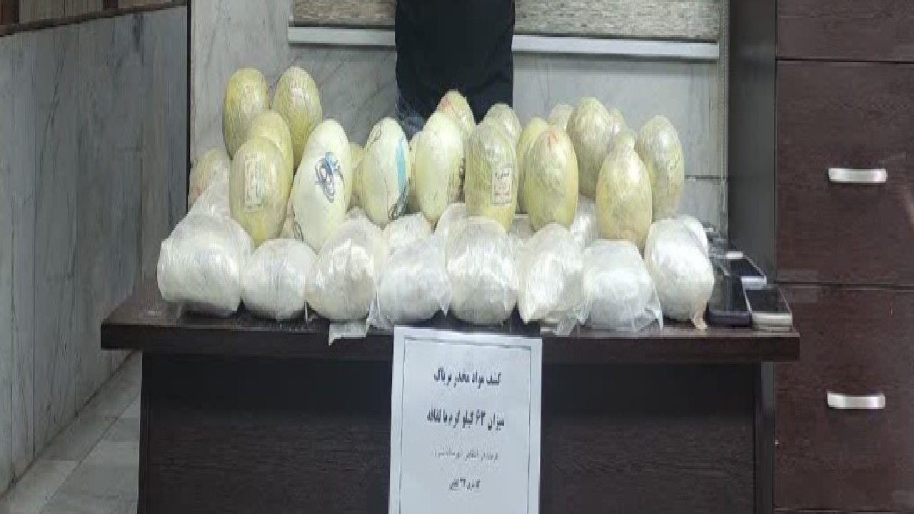 توقیف خودرو حامل مواد مخدر در شیراز + فیلم