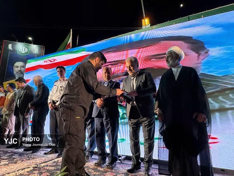اجتماع عظیم کارگران انقلابی در قم برگزار شد+تصاویر