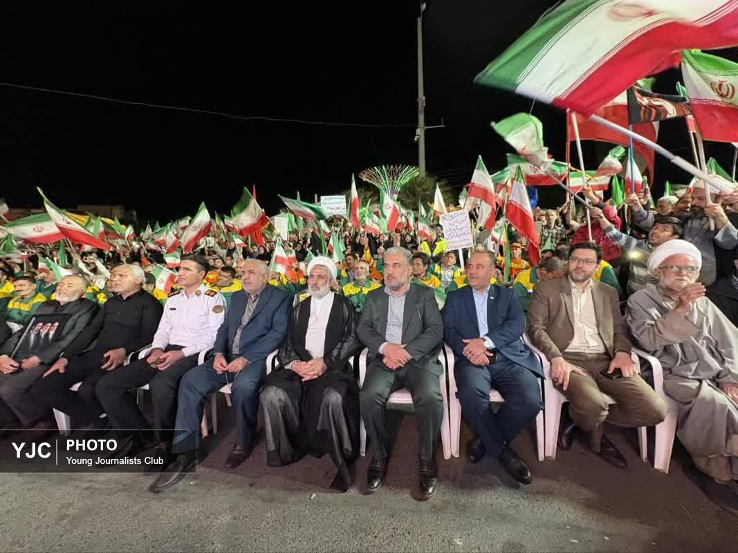 اجتماع عظیم کارگران انقلابی در قم برگزار شد+تصاویر
