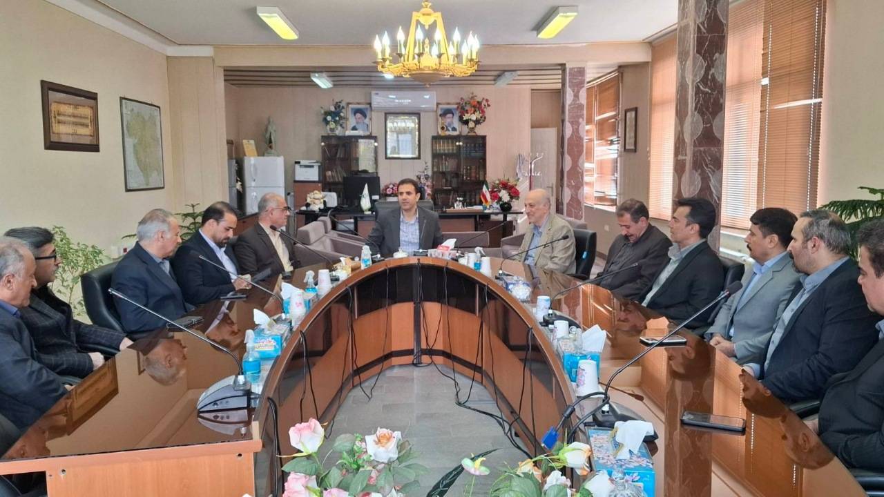 سهم ۴۲.۵ درصدی صمت در اقتصاد کردستان/بازگشت ۳۷ واحد راکد به تولید/وصول حقوق دولتی معادن ۲۸۱ درصد رشد کرد