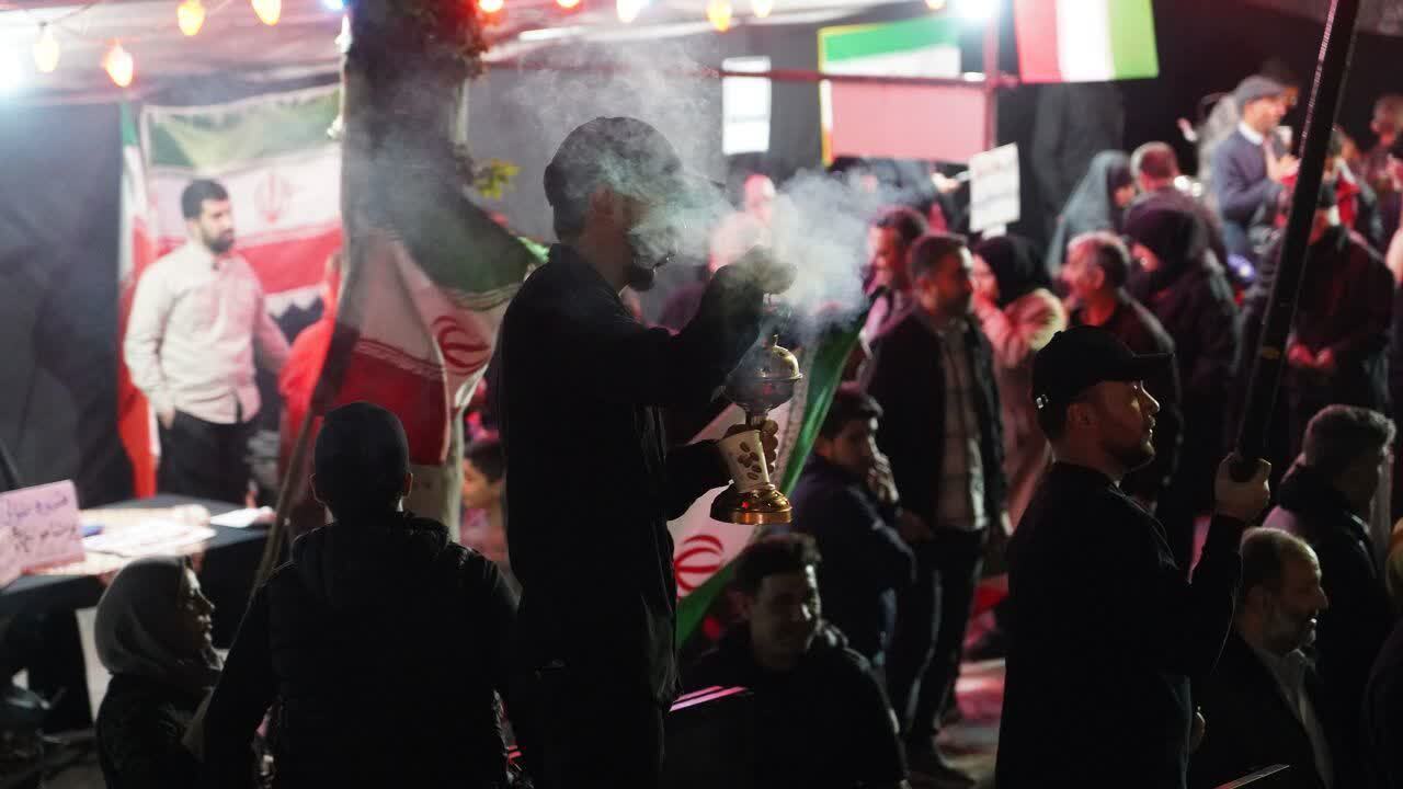 گوشههایی از حضور مردمی انقلابی خوی در تجمع شبانه اقتدار و مقاومت گوشههایی از حضور مردمی انقلابی خوی در تجمع شبانه اقتدار و مقاومت