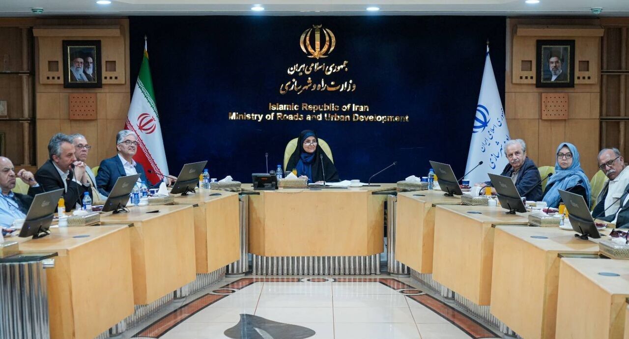 حضور پررنگ اساتید دانشگاهی درحل مسائل کشور
